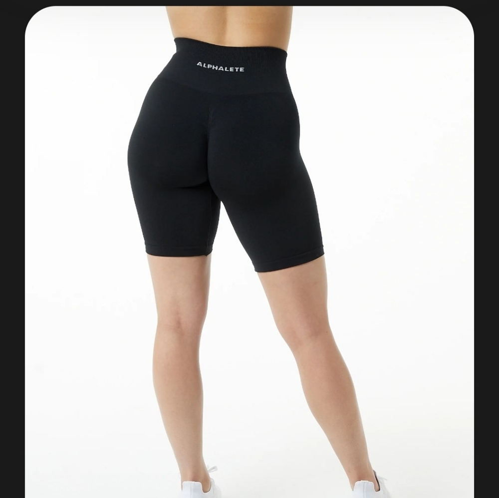 Alphalete amplify shorts